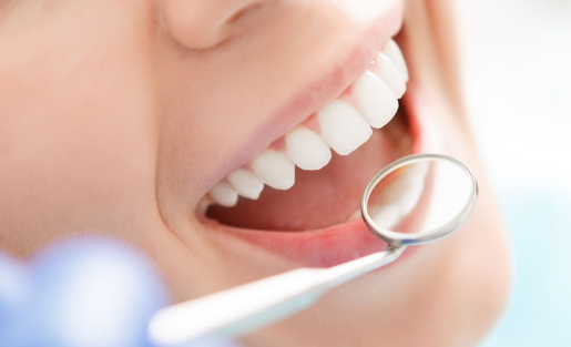 老年人能否进行牙种植手术？与年轻人的种牙有何不同？